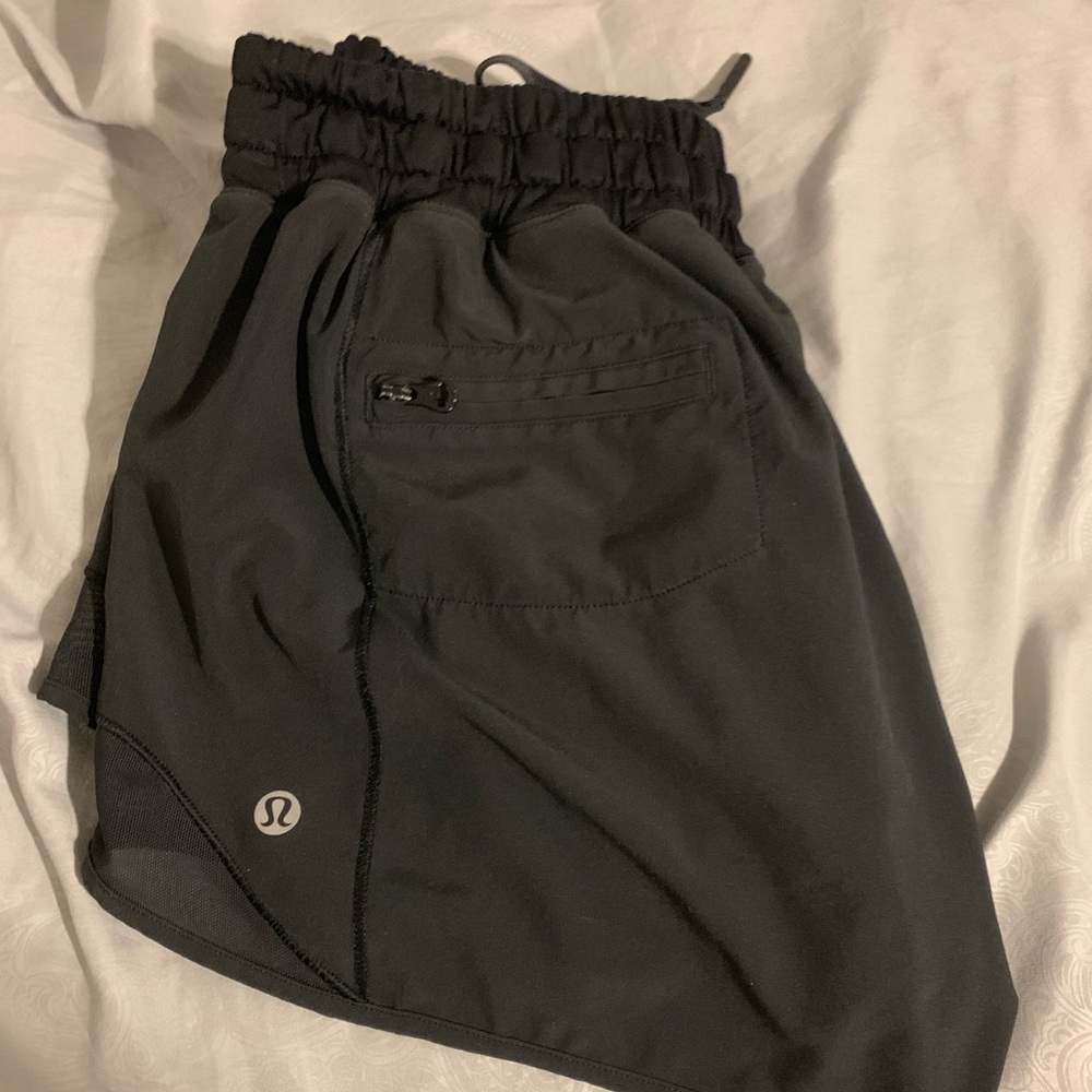 Black Lululemon Hotty Hot shorts